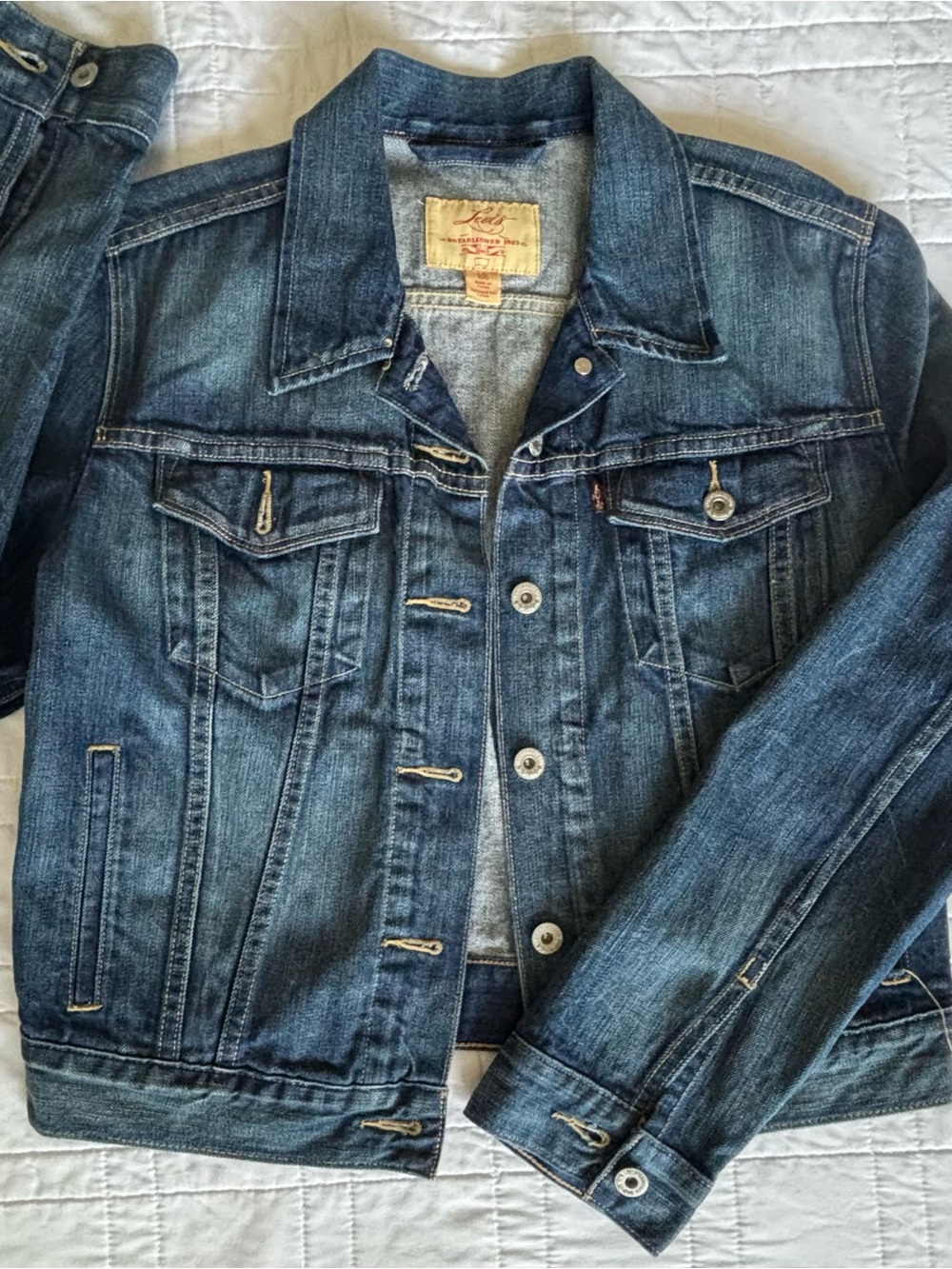 Levi’s Women’s Denim Trucker Jacket Size Large